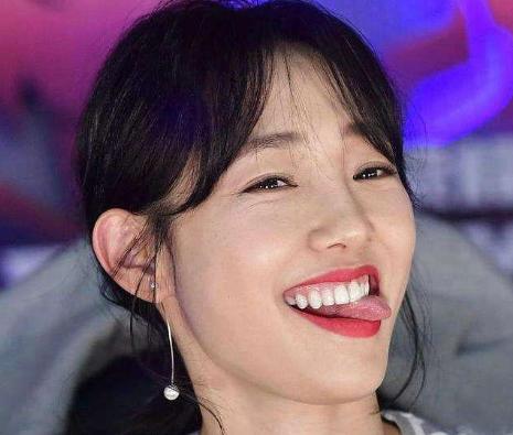 闪耀全球的女明星✨ 无限光芒照亮世界🌍