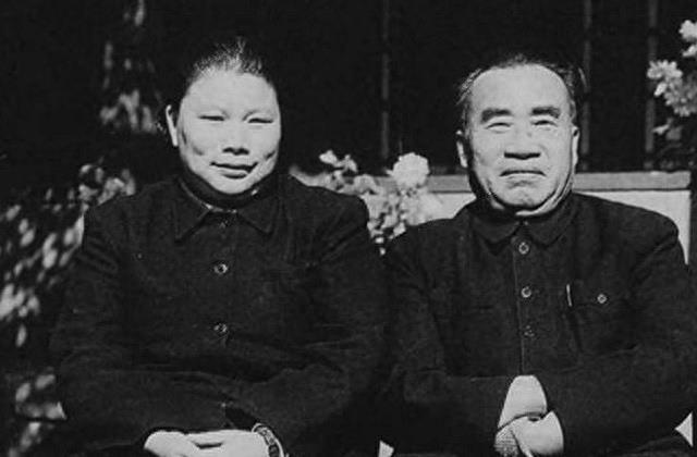公公儿媳关系的微妙变化，现代家庭中的最新章节探索